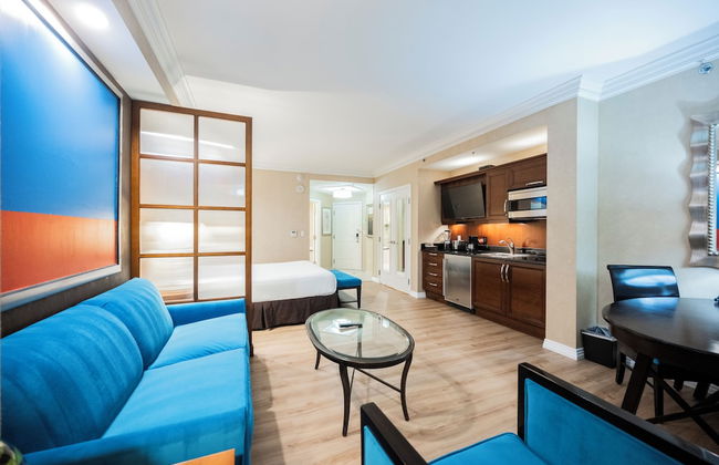 StripViewSuites at Signature - Photo 46