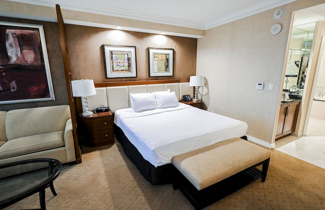 StripViewSuites at Signature - Photo 23