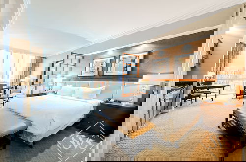 Photo 44 - StripViewSuites at Signature