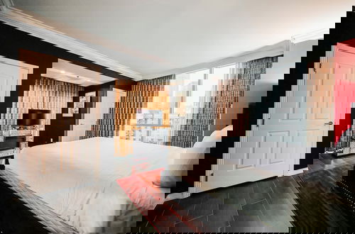 Photo 62 - StripViewSuites at Signature