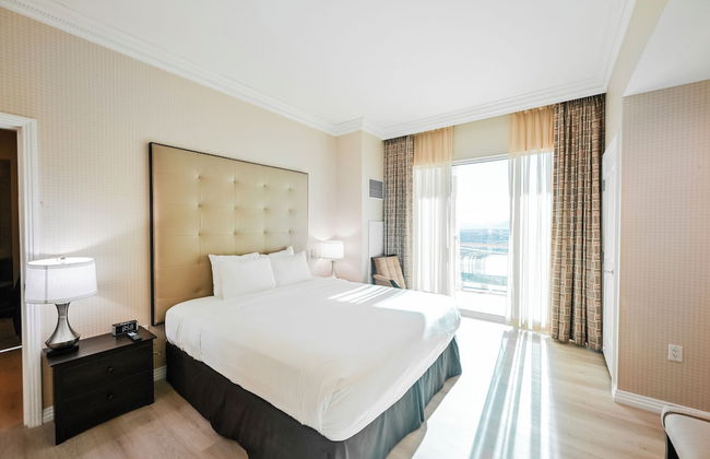 StripViewSuites at Signature - Photo 62