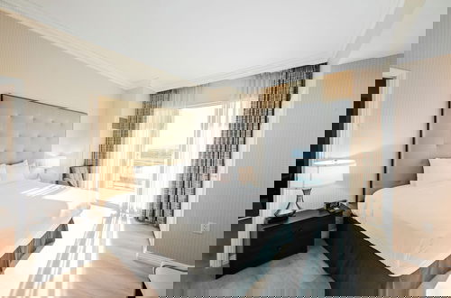 Photo 66 - StripViewSuites at Signature