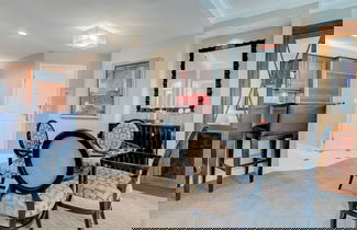 Photo 3 - StripViewSuites at Signature