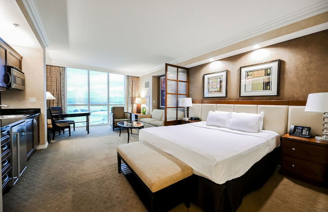 StripViewSuites at Signature - Photo 21