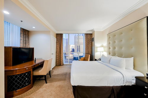 Photo 10 - StripViewSuites at Signature