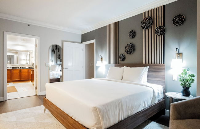StripViewSuites at Signature - Photo 73