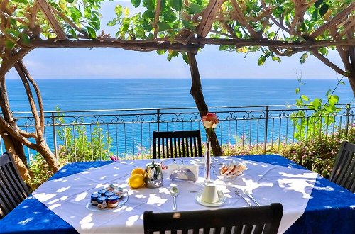 Photo 60 - Luxury Room With sea View in Amalfi ID 3938