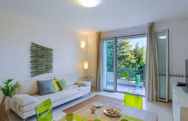 Spacious Villa With Pool - Photo 20