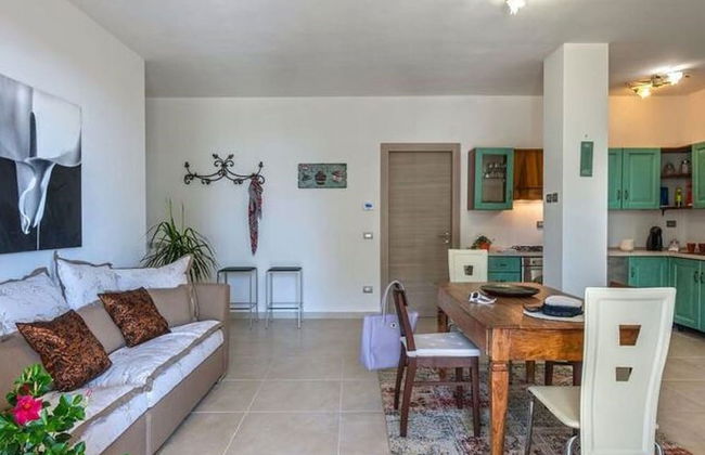 Spacious Villa With Pool - Photo 13
