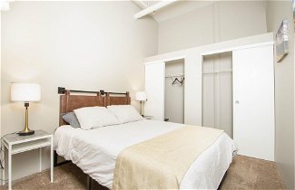 Foto 1 - Huge 2 Bedroom Historic Loft Downtown Denver