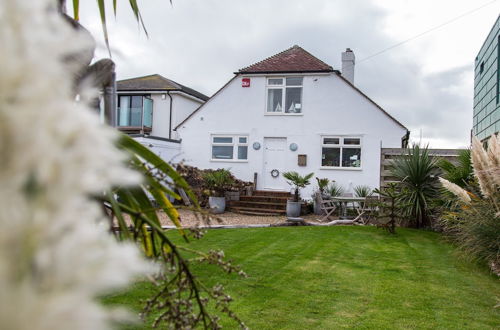 Foto 43 - Fairlight - Charming Coastal Home on the Beach