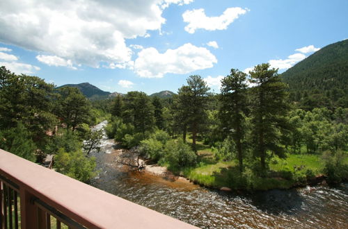 Foto 59 - The Landing at Estes Park - Riverside Retreat