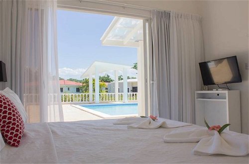 Foto 2 - Romantic two Bedroom Deluxe Villa With all Modern Conveniences