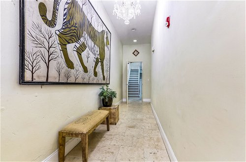 Photo 3 - Huge 4-BR 4-BTH Steps to FQ by Hosteeva