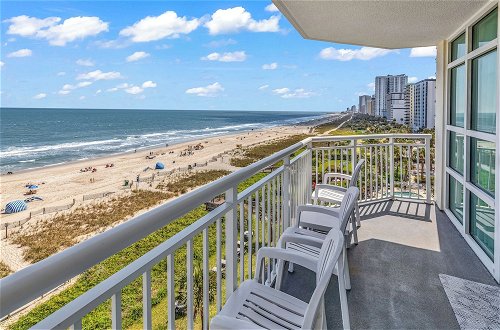 Foto 42 - Stunning Condo with Wall-to-Wall Windows Overlooking Ocean