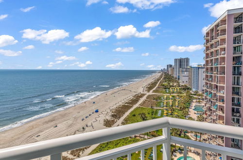 Photo 35 - Stunning Condo with Wall-to-Wall Windows Overlooking Ocean