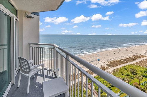 Foto 40 - Stunning Condo with Wall-to-Wall Windows Overlooking Ocean