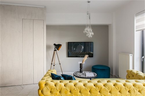 Photo 14 - Lux&Vibrant 2BR Apartment-Philopappou A
