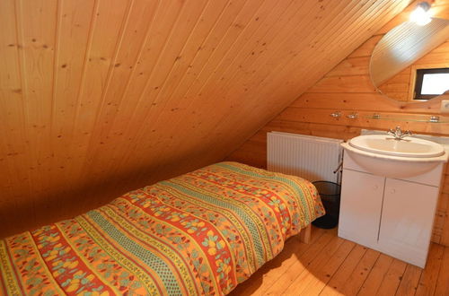 Photo 9 - A Wooden Chalet Located in a Quiet and Green Environment, for 5 People