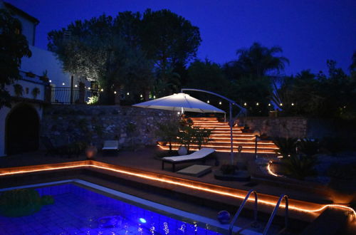 Photo 17 - Stunning Villa With Private Pool Chlorine-free and Jacuzzi