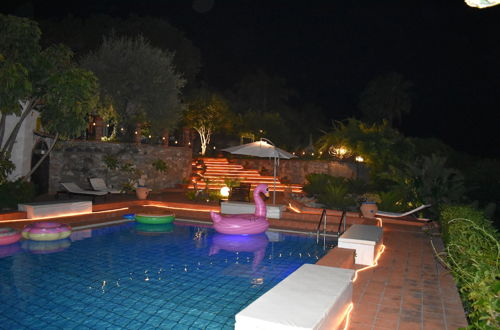 Photo 18 - Stunning Villa With Private Pool Chlorine-free and Jacuzzi