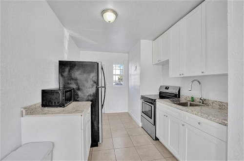 Photo 5 - Cozy Apartment in West Palm Beach, Minutes Away From Downtown! N°1