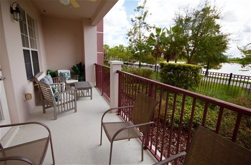 Photo 12 - Lake View Paradise 3 Bedroom Condo by Redawning