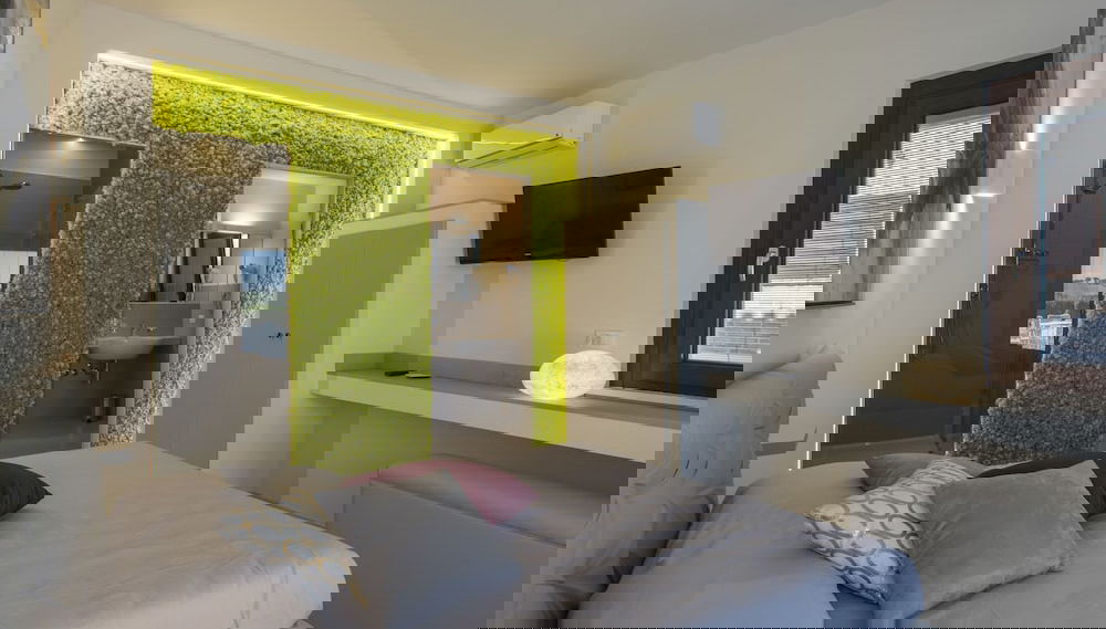Primary image