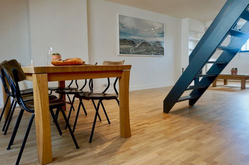 Photo 9 - Unit 8 - Charming Loft Apt. Near Avenue Louise