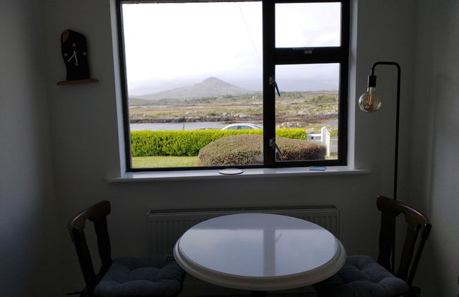 Lovely 3-bed House in Connemara, County Galway - Photo 9