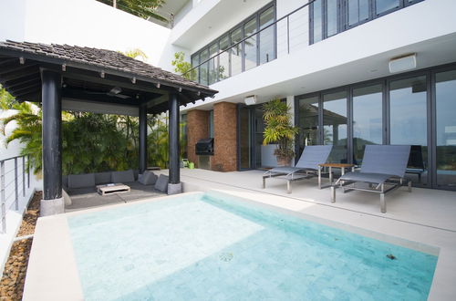 Photo 21 - 3-Bedroom Seaview Villa at Surin Beach