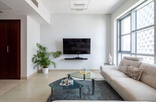 Photo 11 - Splendid 2BR Apartment in Downtown Dubai