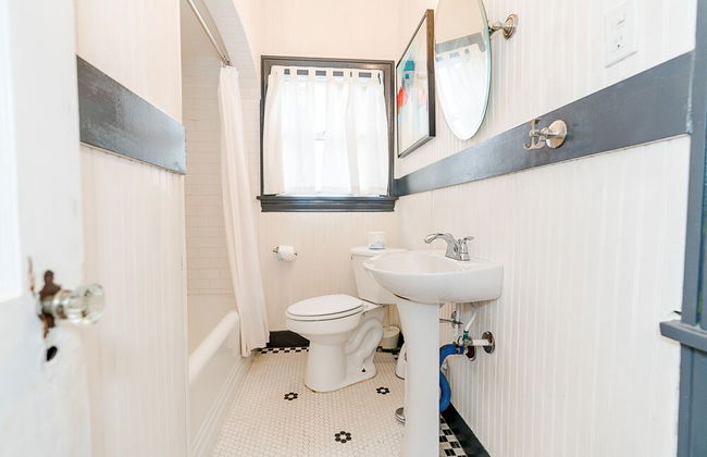 Beachside Bungalow - Photo 29
