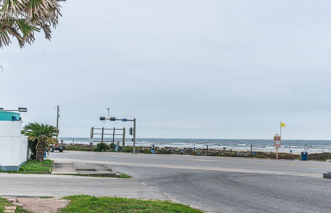 Beachside Bungalow - Photo 35