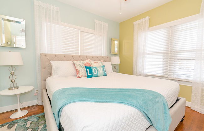 Beachside Bungalow - Photo 4