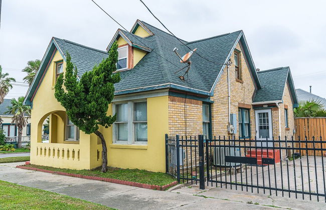 Beachside Bungalow - Photo 38