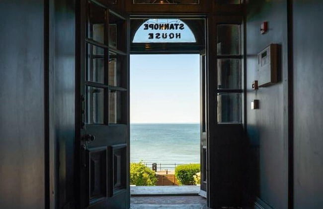 Stylish Beachfront Luxury With Sweeping Sea Views - Foto 77
