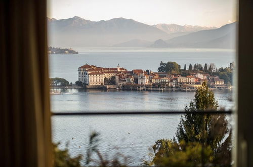 Foto 7 - Sana Luxury Apartment in Stresa With Lake View