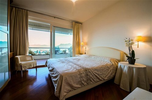 Foto 25 - Sana Luxury Apartment in Stresa With Lake View