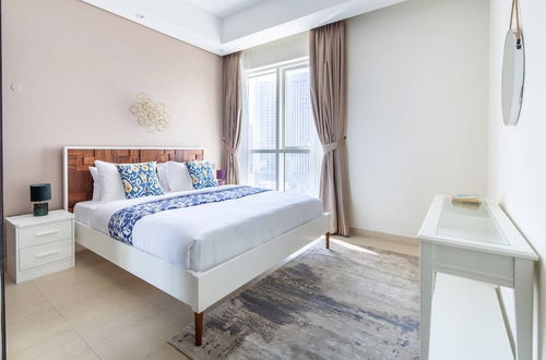 Photo 10 - Beaming 3BR Apartment in Downtown Burj District