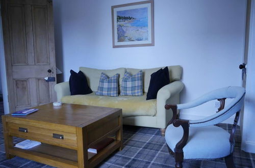 Photo 8 - Beautiful 2-bed Apartment in Inverkip Great Garden