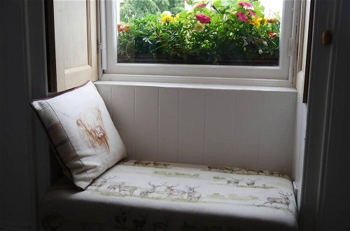 Photo 3 - Beautiful 2-bed Apartment in Inverkip Great Garden