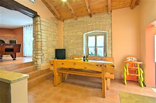 Foto 3 - Perfect for Children, Garden With Pool, Playground and Walk in Whirlpool