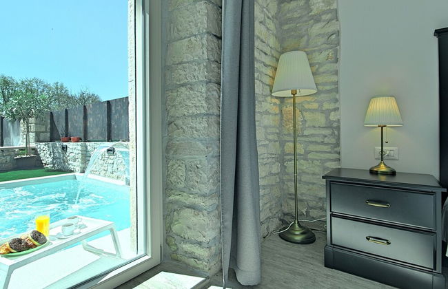 Perfect for Children, Garden With Pool, Playground and Walk in Whirlpool - Foto 14