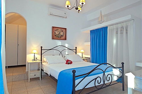 Photo 9 - Blue Dolphin Antiparos Villas and Suites