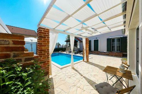 Photo 16 - Charming Villa With Private Pool and Nice Covered Terrace, 3 Rooms and Bathrooms