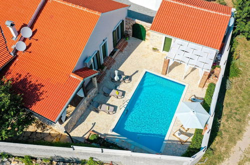 Foto 27 - Charming Villa With Private Pool and Nice Covered Terrace, 3 Rooms and Bathrooms