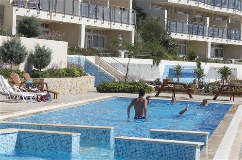 Photo 20 - Immaculate 2-bed Apartment in Makrygialos