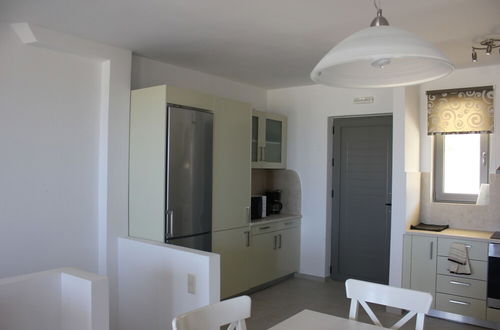 Foto 7 - Immaculate 2-bed Apartment in Makrygialos