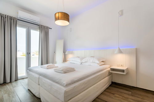 Photo 12 - White Rock Milos Suites